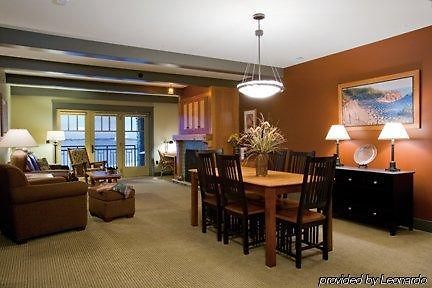 Tamarack Lodge Acme Интериор снимка